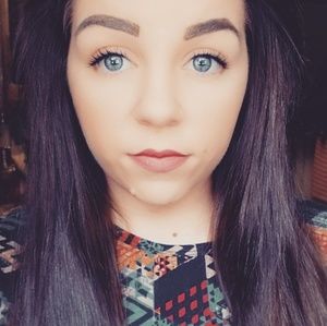 Meet your Posher, Natalie